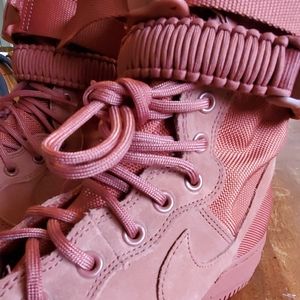 𝚂𝙵 𝙰𝚒𝚛 𝙵𝚘𝚛𝚌𝚎 1 '𝙳𝚞𝚜𝚝𝚢 𝙿𝚎𝚊𝚌𝚑'